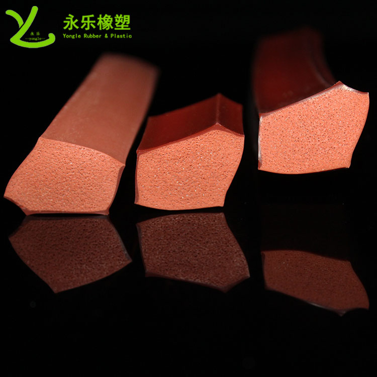 擠出復合發(fā)泡硅膠條，耐高溫復合發(fā)泡硅膠條，耐老化復合發(fā)泡硅膠條