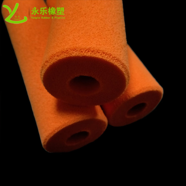河西滾軸發(fā)泡硅膠管